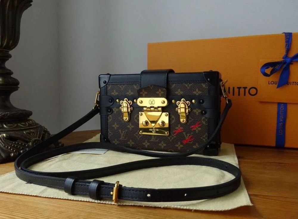 LOUIS VUITTON Trunk bag Crossbody bag