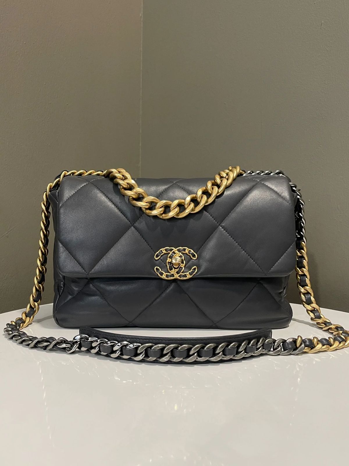 CHANEL Crossbody bag