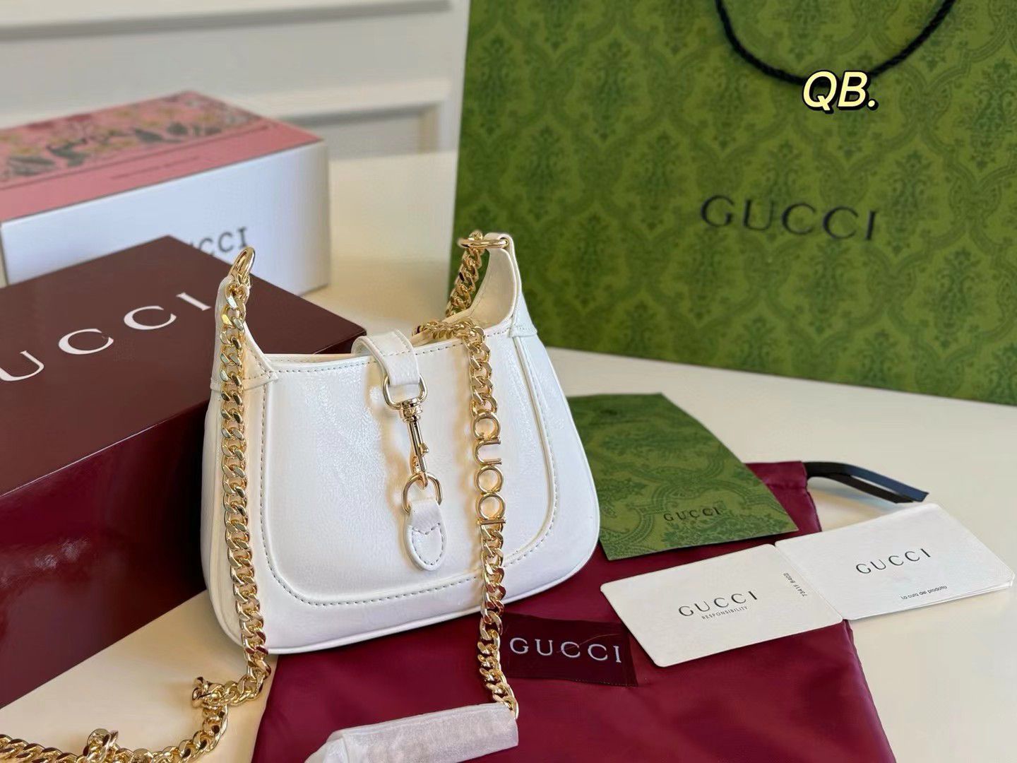 Gucci Chain Shoulder Bag